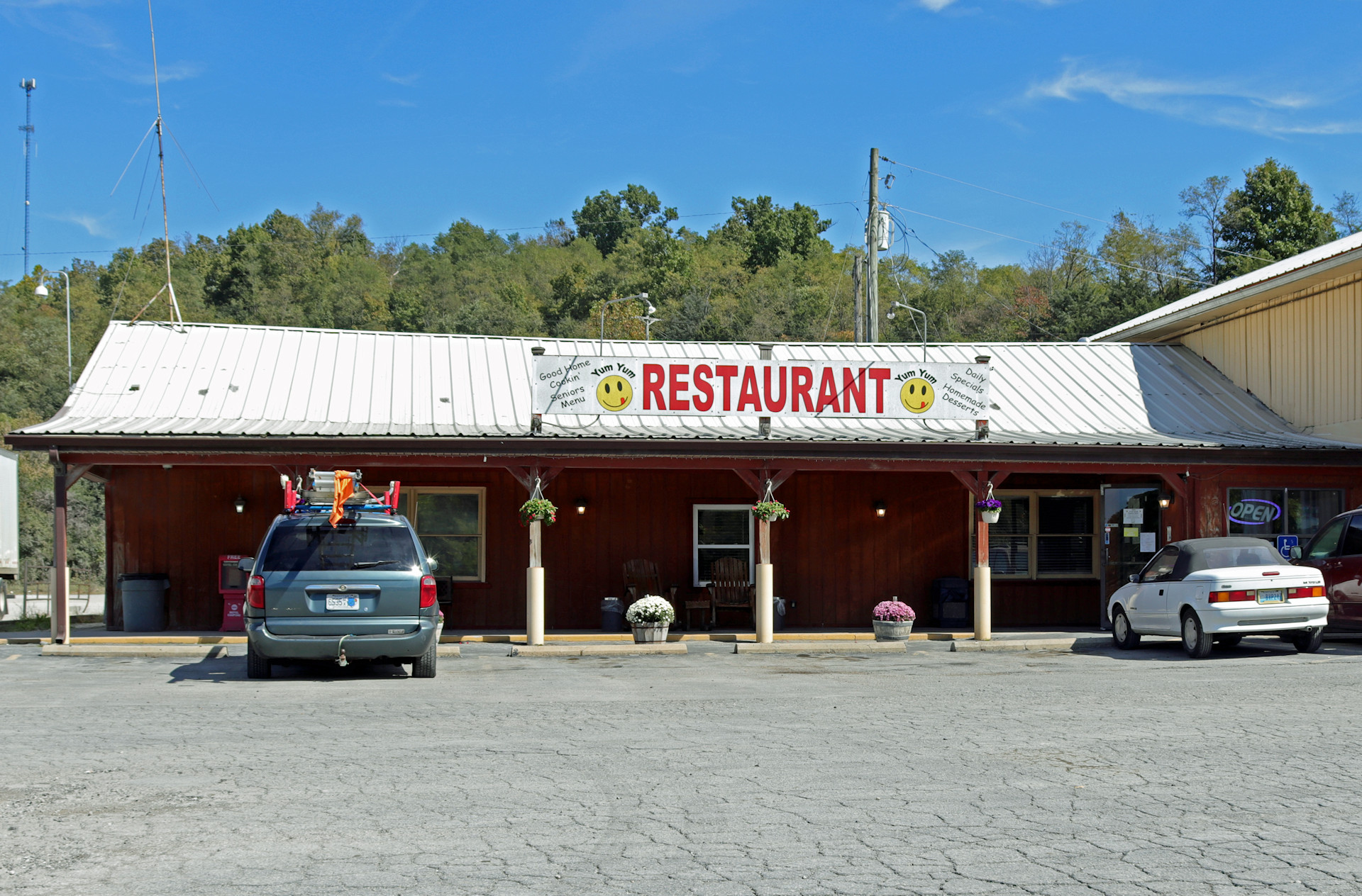 Yum Yum Restaurant at Exit 62 Truck Stop & Restaurant in Gallatin County, Kentucky